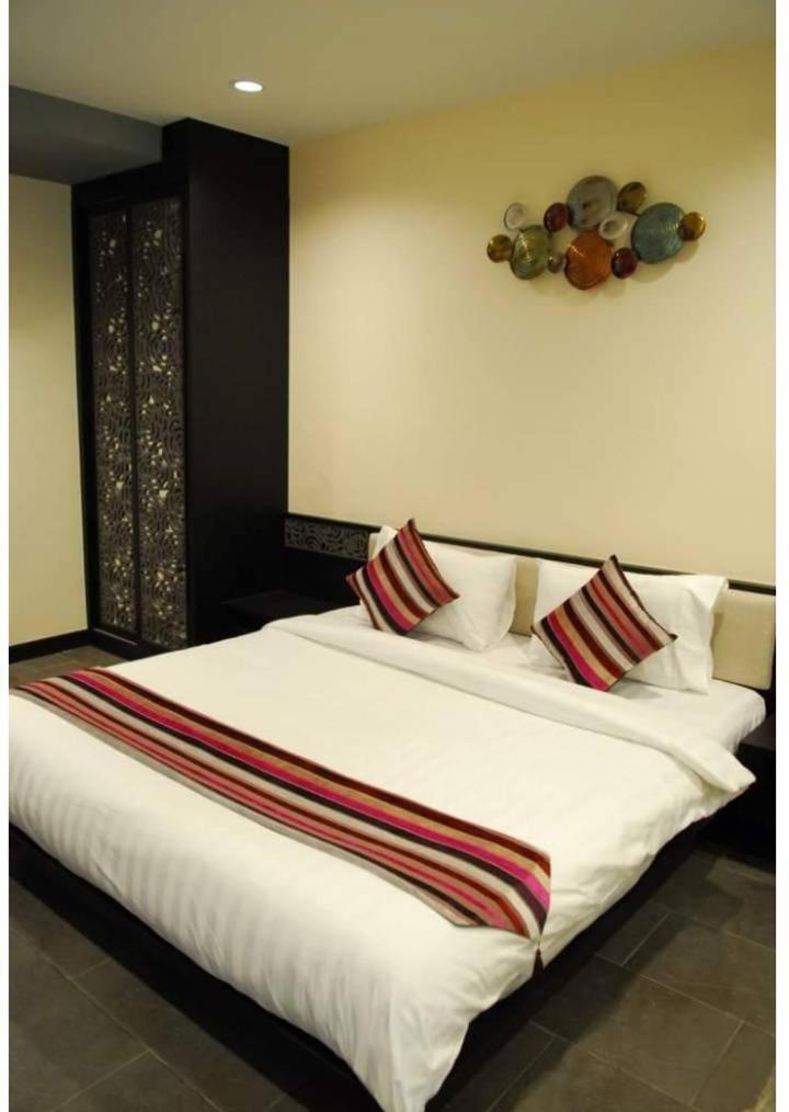 Monsane River Kwai Resort Kanchanaburi City Exteriör bild